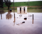 Photo d'une station de pompage inondée